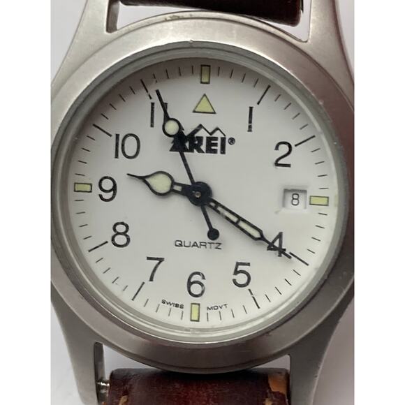 REI Swiss Movement Women's Watch  27mm Quartz -  Date Time New Battery - WR 5ATM - Picture 12 of 12